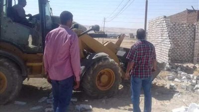 إزالة 8 حالات تعدي على أراضي 