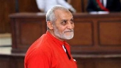 غدًا إعادة محاكمة بديع و46 آخرين باقتحام قسم شرطة 