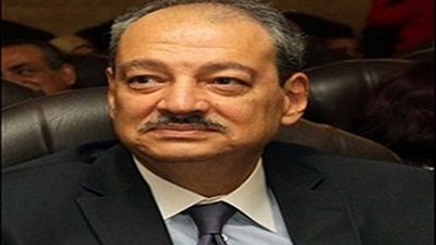 النائب العام يحيل مسؤولًا سابقًا بشركة بترول وآخرين للجنايات بتهمة اختلاس وتهريب مليار دولار