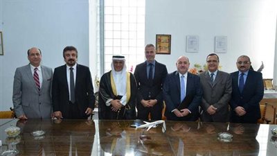 مصر للطيران توقع اتفاقية مع شركة إماراتية لإنشاء قرية بضائع لوجستية بمطار القاهرة