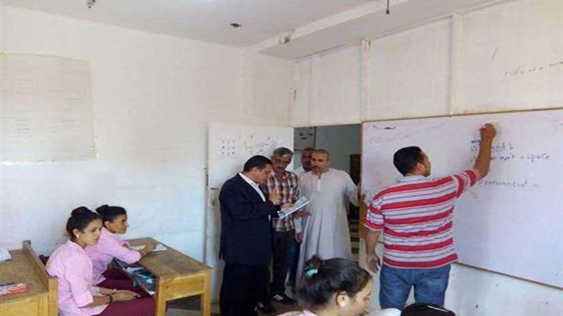 رئيس مركز ملوي يتابع