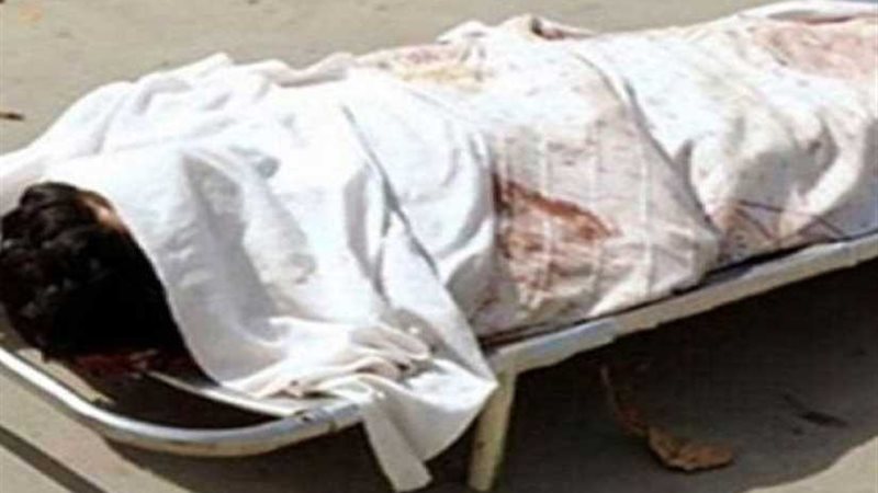 مقتل مدرس على يد