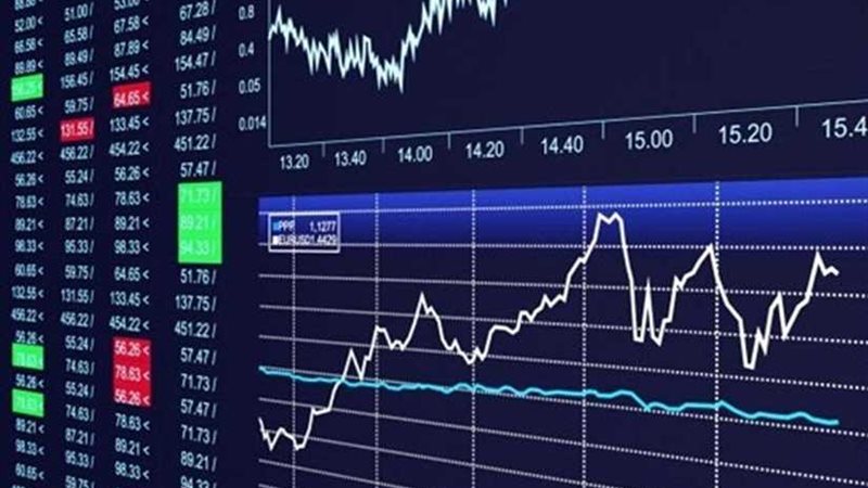 خبراء: تحسن السوق