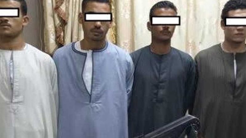 ضبط ٤ أشخاص مسلحين