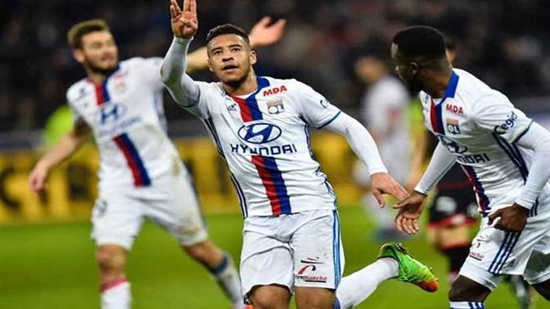 ليون يفوز على نيم