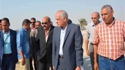 نقل المخازن بأسفل الكباري بالجيزة