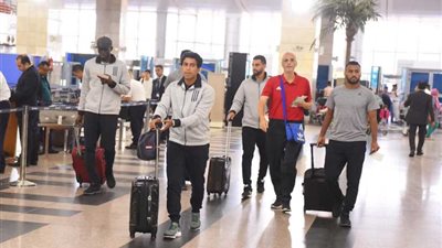 بعثة الأهلي تغادر إلى الجزائر لمواجهة وفاق سطيف