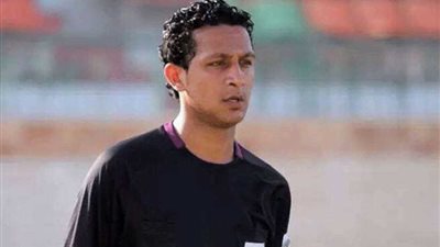 طاقم تحكيم مصري لمباراة الهلال السعودي والنفط العراقي في بطولة زايد للأندية