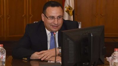 محافظ الإسكندرية وقنصل الصين يشهدان بدء تشغيل الأتوبيس الكهربائي