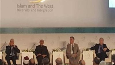 شيخ الأزهر: الشرق كأديان وحضارات ليس له أية مشكلة مع الغرب