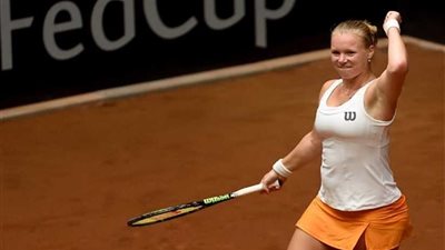 بيرتنز تفوز على كيربر (2-1) في البطولة الختامية لموسم تنس السيدات بسنغافورة