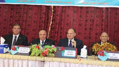 نقيب المعلمين يكرم المثاليين والمثاليات وحفظة القرآن الكريم بالفيوم