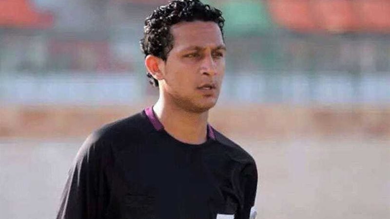 طاقم تحكيم مصري لمباراة