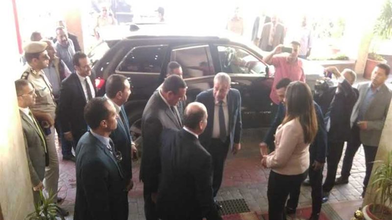وصول وزير التموين