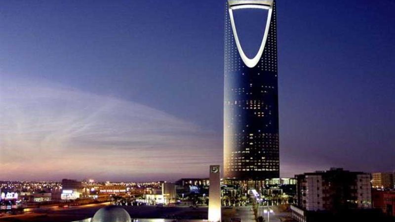 دافوس الصحراء ينطلق