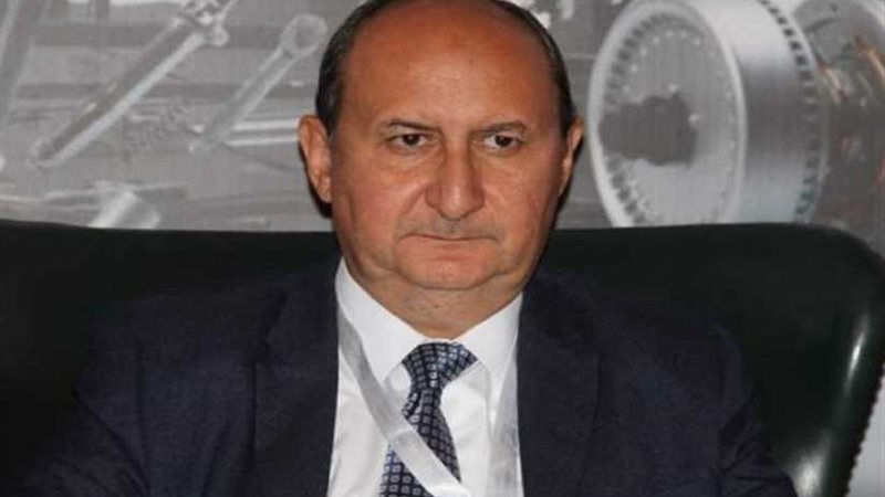 وزير التجارة يغادر