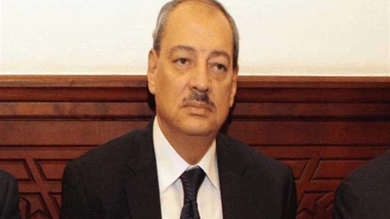 محام يطارد مؤسس الإخوان