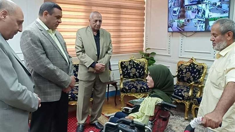 محافظ البحيرة يستقبل