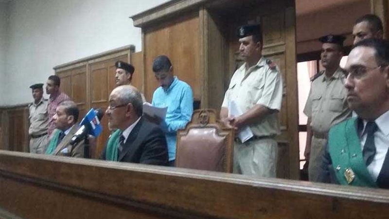 تأجيل محاكمة قاتل