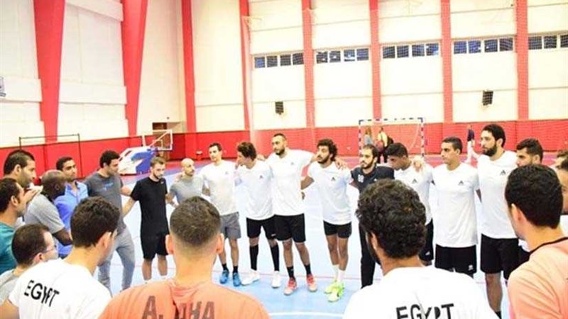 منتخب اليد يؤدي تدريبه