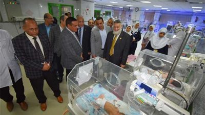 محافظ البحيرة يتفقد مستشفى 