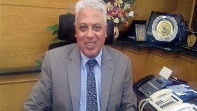 انتداب خبراء الأدلة الجنائية لمعاينة احتراق سيارة موظف بالبحيرة