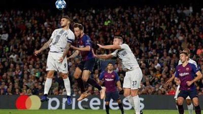 برشلونة يتقدم على إنتر ميلان بهدف نظيف في الشوط الأول