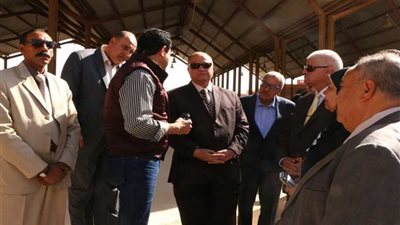 محافظ القاهرة يواصل مفاجآته للأحياء ويستمع لمشاكل المواطنين