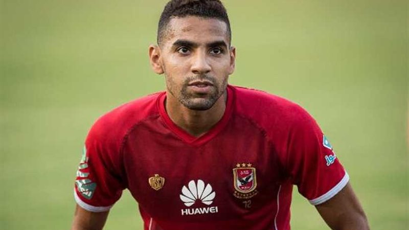 مؤمن زكريا يجدد للأهلي