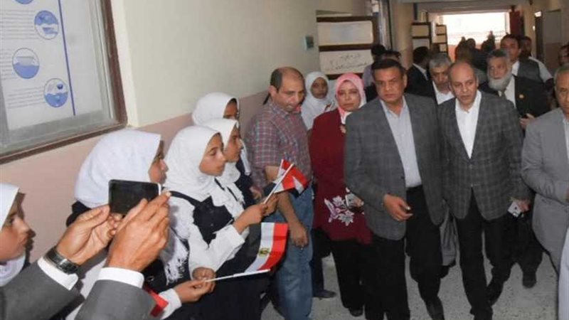 محافظ البحيرة يفتتح