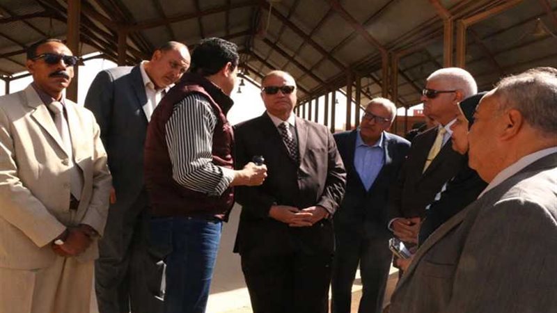 محافظ القاهرة يواصل