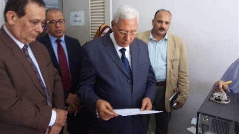 محافظ الدقهلية يبدى