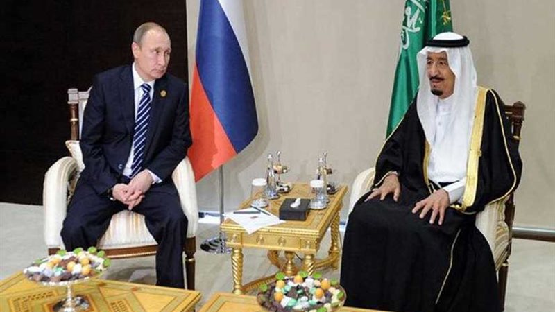 بوتين يجري محادثة