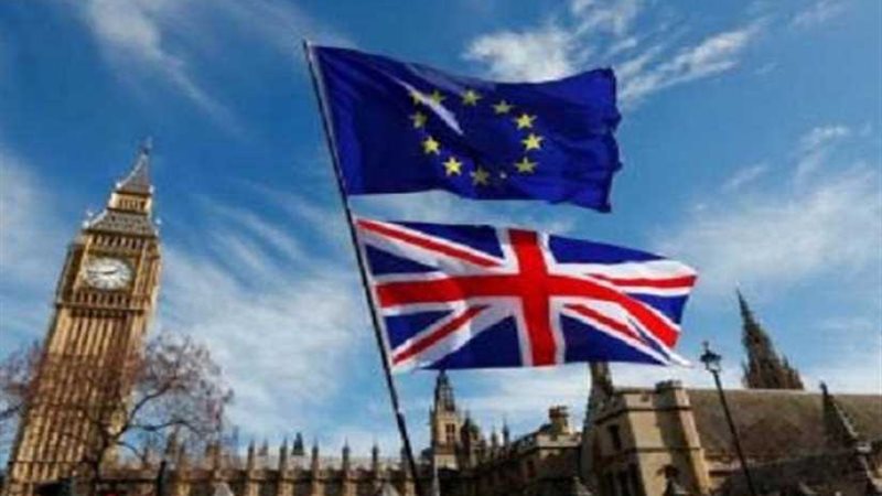 ديلي إكسبريس: عشرات