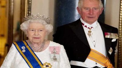 ملكة بريطانيا تتخلى عن العرش خلال 3سنوات