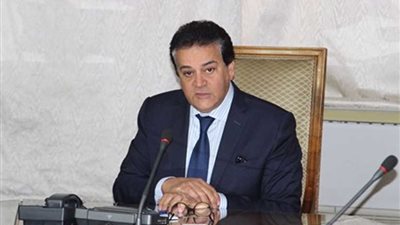 وزير التعليم العالي يتابع أعمال لجنة مسابقة اختيار أفضل جامعة