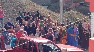 تجمهر أمام مدرسة بالباجور وأمن المنوفية يفض الاشتباك