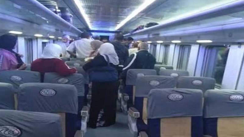 وزير الرياضة يودع