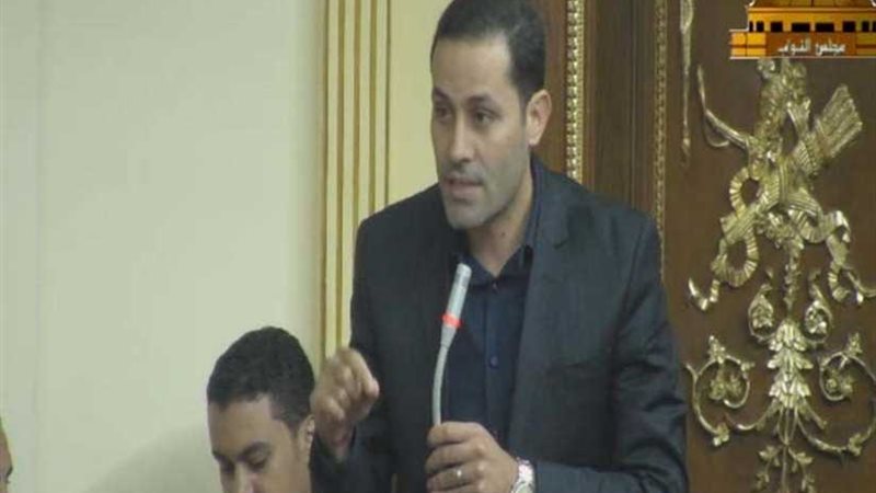 برلماني يشيد بتحقيق