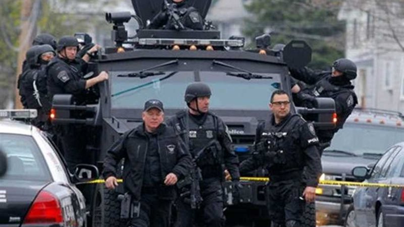 ترامب يتابع عن كثب