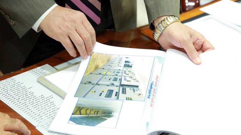 محافظ كفرالشيخ يستعرض