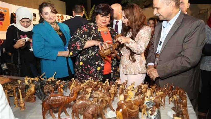 وزيرة الثقافة تفتتح