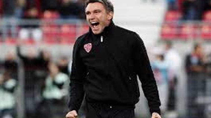 كارتيرون يدافع عن