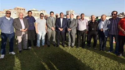 محافظ البحيرة يلتقى فريق ألعاب دمنهور ويدعم النادى بـ100 ألف جنيه