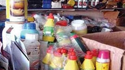 ضبط 2 طن سم فئران مجهولة المصدر في الظاهر