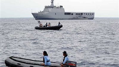 إشارات من عمق البحر بموقع سقوط الطائرة الإندونيسية