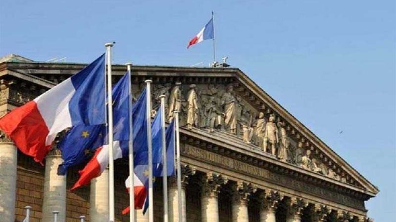 فرنسا تشيد بالنشاط