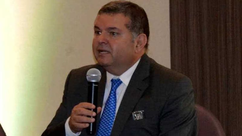 توفيق يشهد عروض شركات