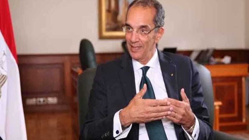 وزير الاتصالات يبحث