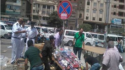 122 محضر إشغالات متنوعة ونقل الباعة الجائلين في حملة مكبرة بـ